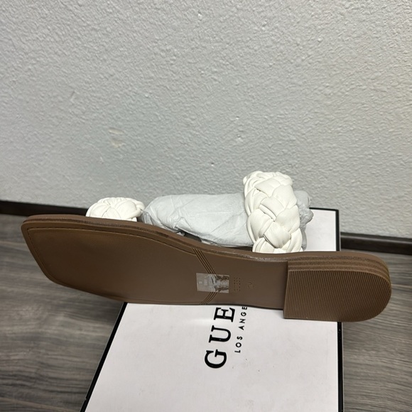 Guess Women's Raign Puffy Woven Flat Sandals - Picture 3 of 7